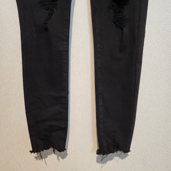 Judy Blue High Waisted Skinny Fit Distressed Black Jeans Size 13/31 - Picture 2 of 10